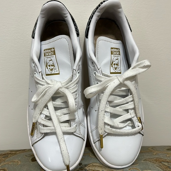 Women’s Adidas “Stan Smith” sneaker size 7.5 - Picture 1 of 11
